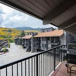 Updated 3 Bedroom 2 Ba With Pool & Hot Tub - Stunning Mountain Views!