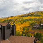 Updated 3 Bedroom 2 Ba With Pool & Hot Tub - Stunning Mountain Views!