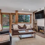 Laurelwood Condominiums 102