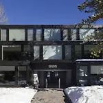Chateau Snow Unit 202, Renovated Condo With Great Natural Light, Excellent Location