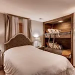 Mountain Views From This Plaza Condo - Sleeps 6 Condo