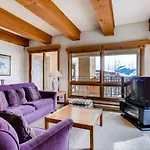 2 Bedroom Sleeps 5 People With Mountain Views Condo