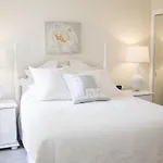 Mountain-Modern 3 Bedroom Condo Condo