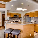Unique 2 Bedroom Condo With Fireplace Condo