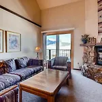 Unique, Mountain 4 Bedroom Condo Condo