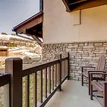 3 Br- Sleeps 8 With Jetted Tub - No Cf
