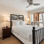 Spring Street Unit 629, 2Br Condo W/ Mountain Views And Door Step Access To Shops & Restaurants