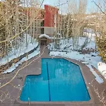 Enclave 102, Snowmass Ski-In/Ski-Out Condo W/Shared Pool/Hot Tub