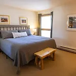 Rustic-Contemporary 3Br With Great Views Condo