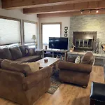 Rustic-Contemporary 3Br With Great Views Condo