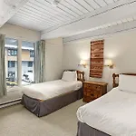 Chateau Roaring Fork Unit 29, Sunny, Corner Condo With River Views