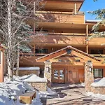 Fasching Haus Unit 180, Cozy, Deluxe Condo With Private Deck, 2 Blocks From Downtown