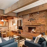 Cottonwoods Unit 1F, Stylish Condo With Excellent West End Location, Wood-Burning Fireplace