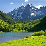 Aspen Ritz-Carlton 3 Bedroom Penthouse Ski In, Ski Out Residence With Unbeatable Access To Aspen Highlands Ski Slopes