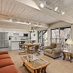 Chateau Roaring Fork 7, Deluxe Condo Overlooking The River, Four Blocks To Downtown Aspen