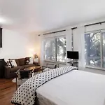 Perfect Inside Downtown Aspen Location! Romantic 1300 Ft, 4 Blocks Or 396 M, To Ajax Or Aspen Mountain