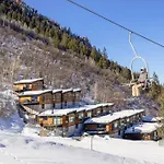 Shadow Mountain Unit 15, Spacious Ski-In, Ski-Out Townhouse With Great Views & Gas Fireplace