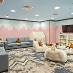 The Ritz-Carlton Club, Two-Bedroom Residence Float 1, Ski-In & Ski-Out Resort In Aspen Highlands