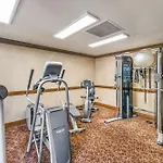 Luxe 2Br Beaver Creek Retreat - Balcony Views & Hiking Access