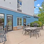 Comfort Inn & Suites Glenwood Springs On The River