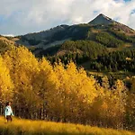 Buttes Condominiums