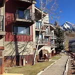 Buttes Condominiums