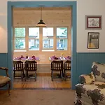 Elk Mountain Lodge