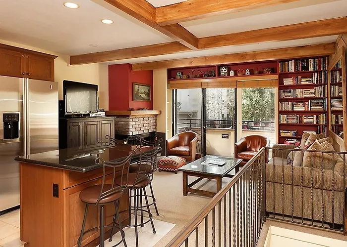 Aspen Townhouse East Unit 4, Townhouse In Downtown Aspen With Private Balcony