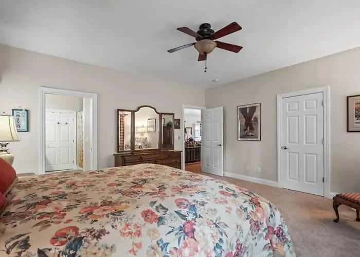 New Listing Peaceful 4Bd In The Woods