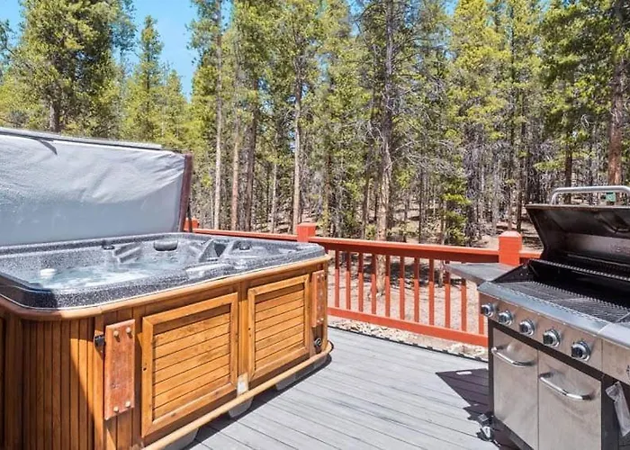 Mountain Home With Amazing Views And Hot Tub
