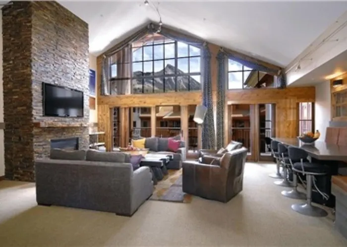 The Lodge At Mountaineer Square