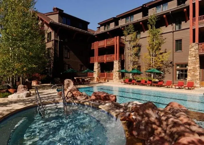 Aspen Ritz-Carlton 3 Bedroom Ski In, Ski Out Residence With Access To Slopeside Heated Pools And Hot Tubs