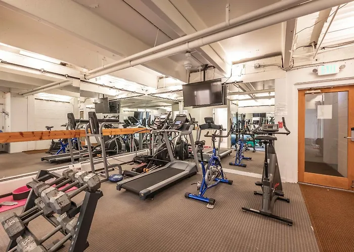 New Listing 3 Bedroom 3 Ba Aspen Condo Near Gondola