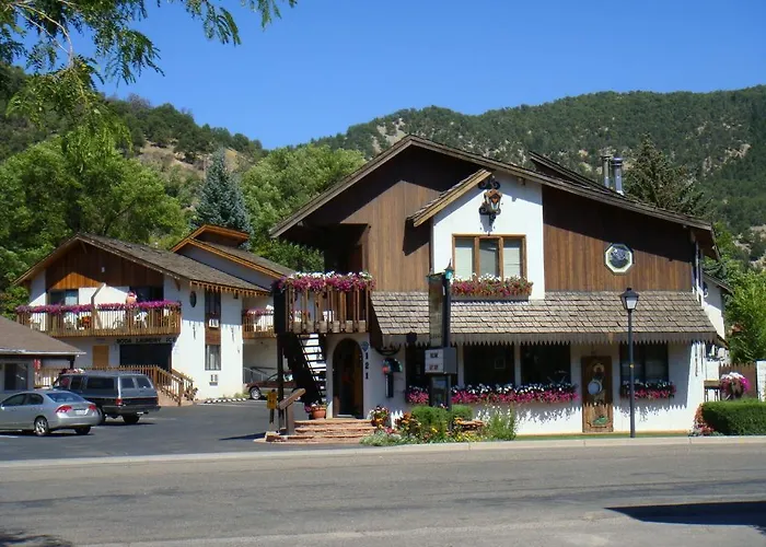 Starlight Lodge