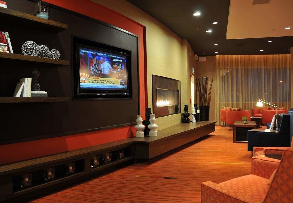 Courtyard By Marriott Hotel