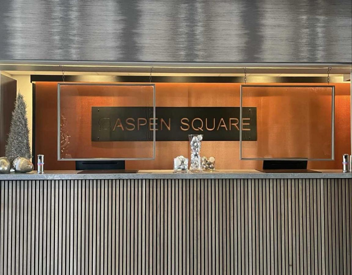 Hotel Square 3*