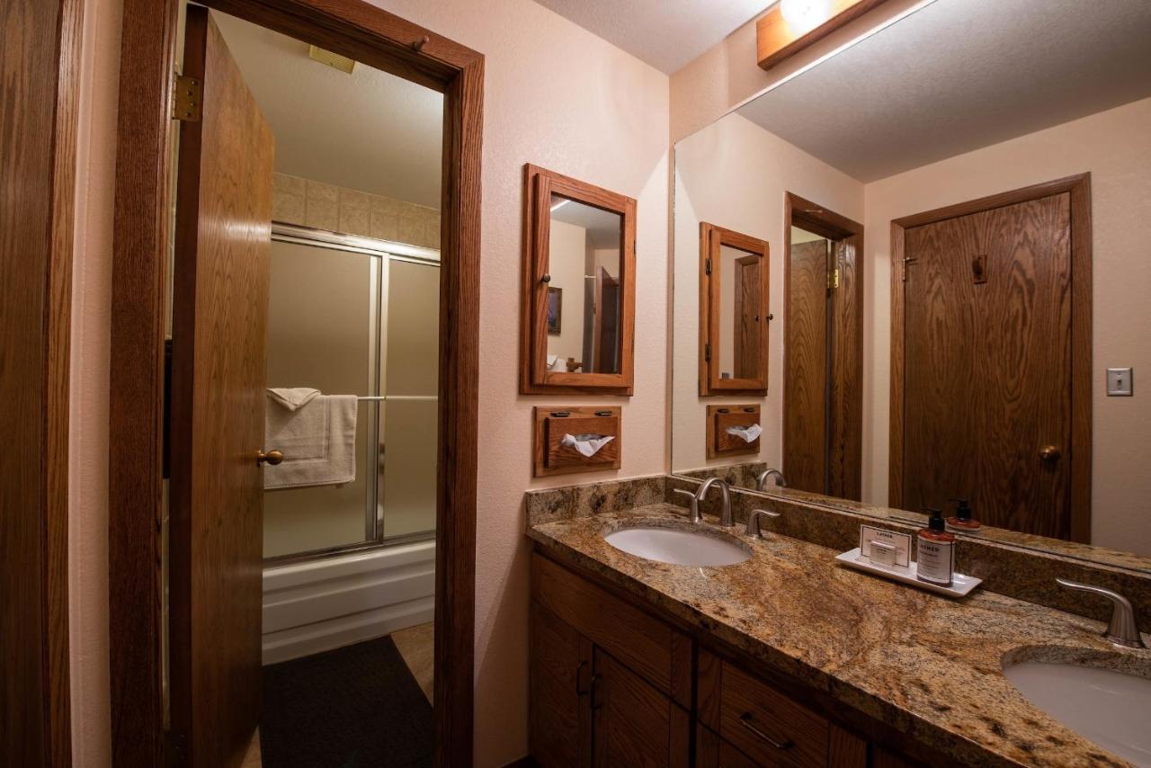 Apartment View Of Red Mountain From 2 Bedroom Crested Butte