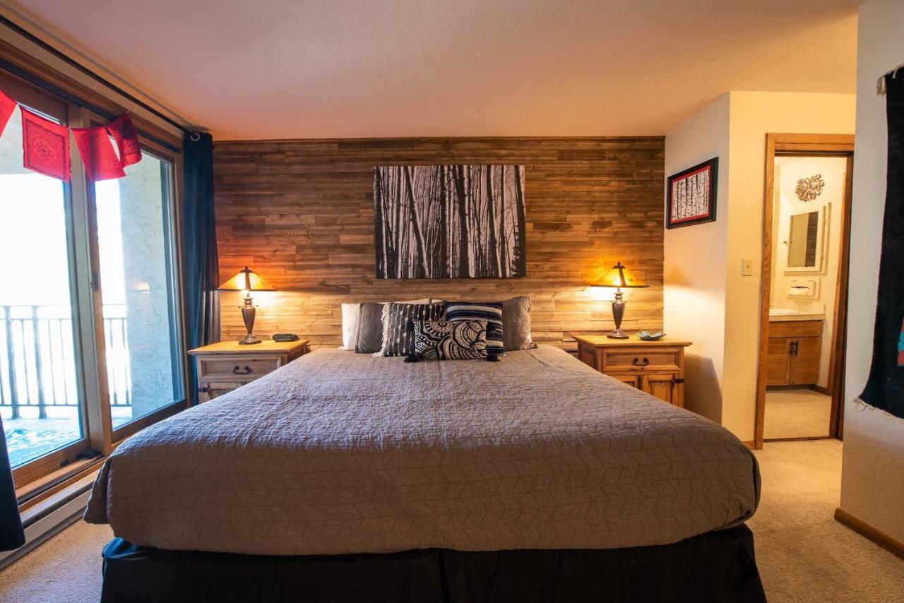 Apartment Mountain Views From Plaza - Sleeps 6 *