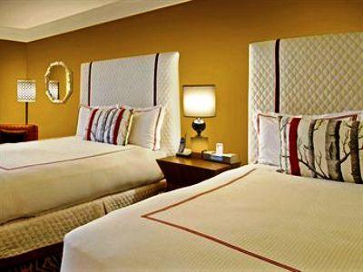 Sky Hotel, A Kimpton