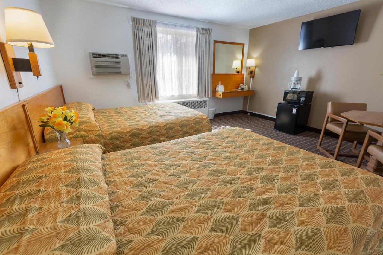 Starlight Motel 2*