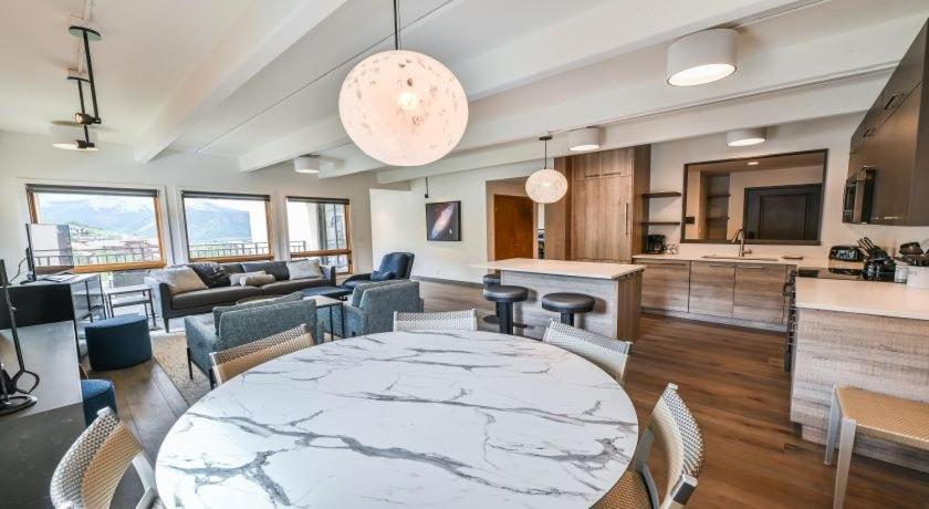 Spacious 3 Bedroom Plaza Unit With Washer Dryer * Crested Butte