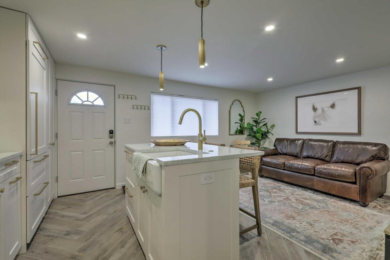 With Mountain Views And Access!