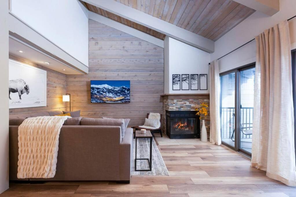 Updated 3 Bedroom 2 Ba With Pool & Hot Tub - Stunning Mountain Views! Apartment Snowmass Village