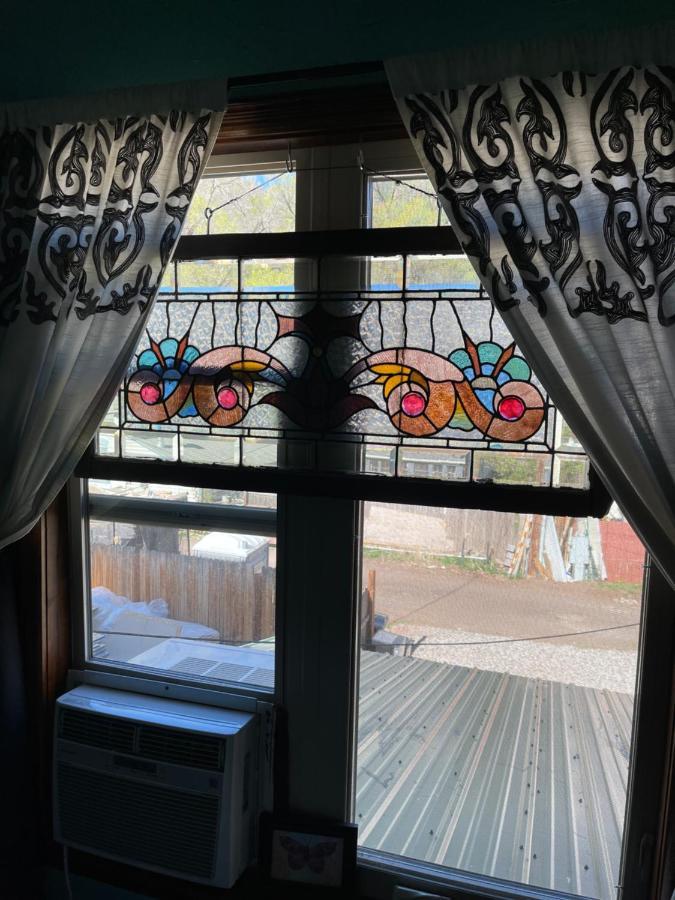Downtown With Jacuzzi Bed & Breakfast Glenwood Springs