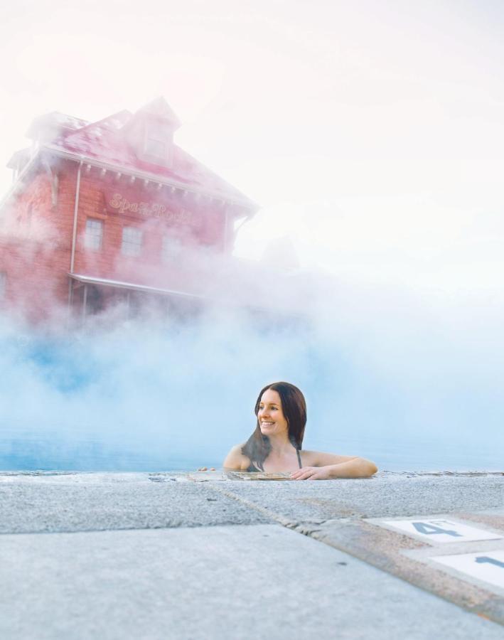 Resort Glenwood Hot Springs 4*
