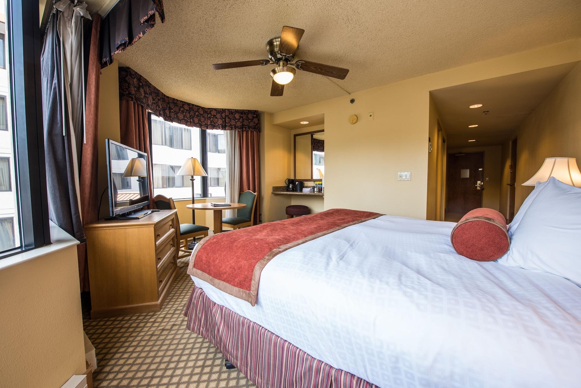 Hotel The Grand And 3*