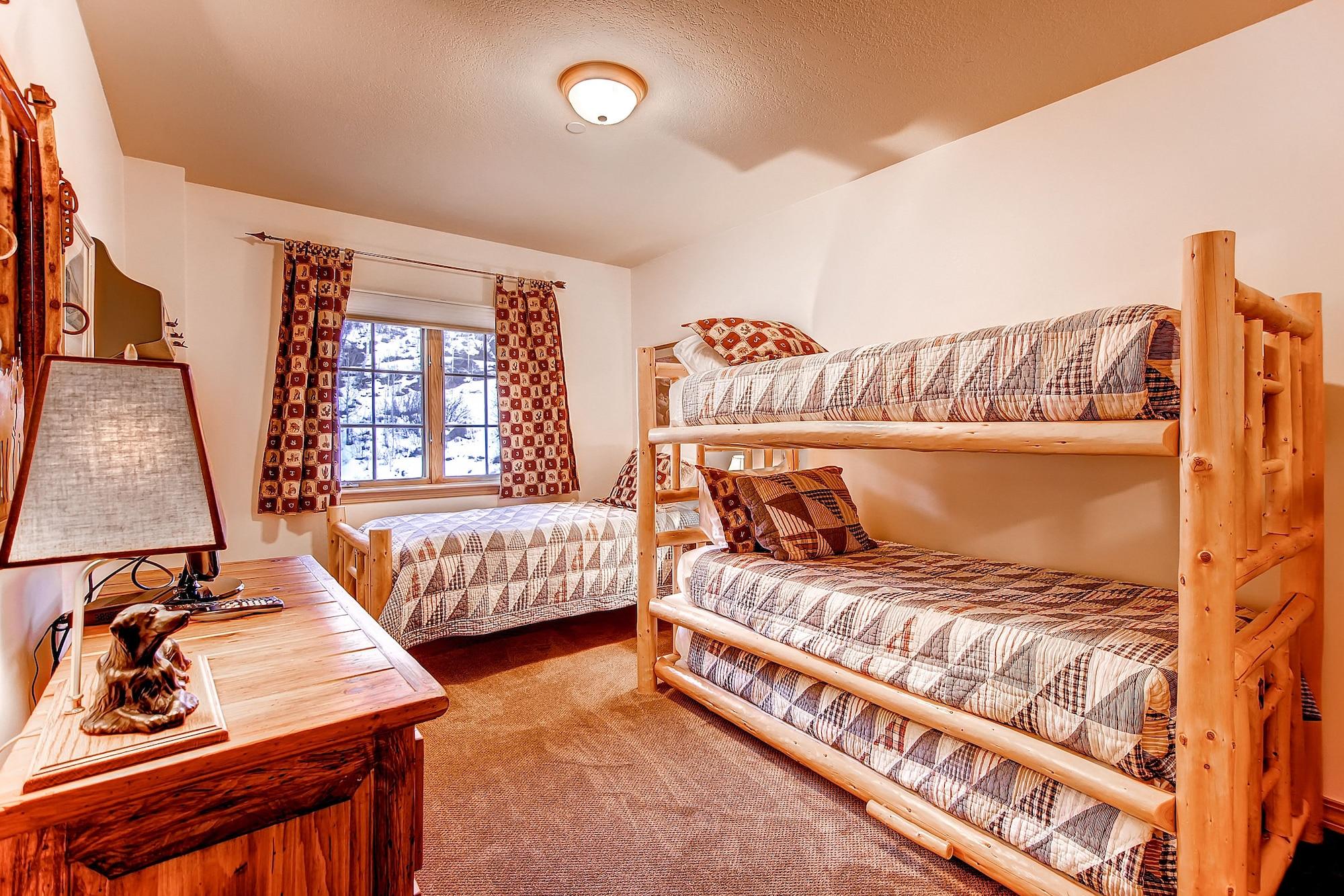 St. Place Lodge