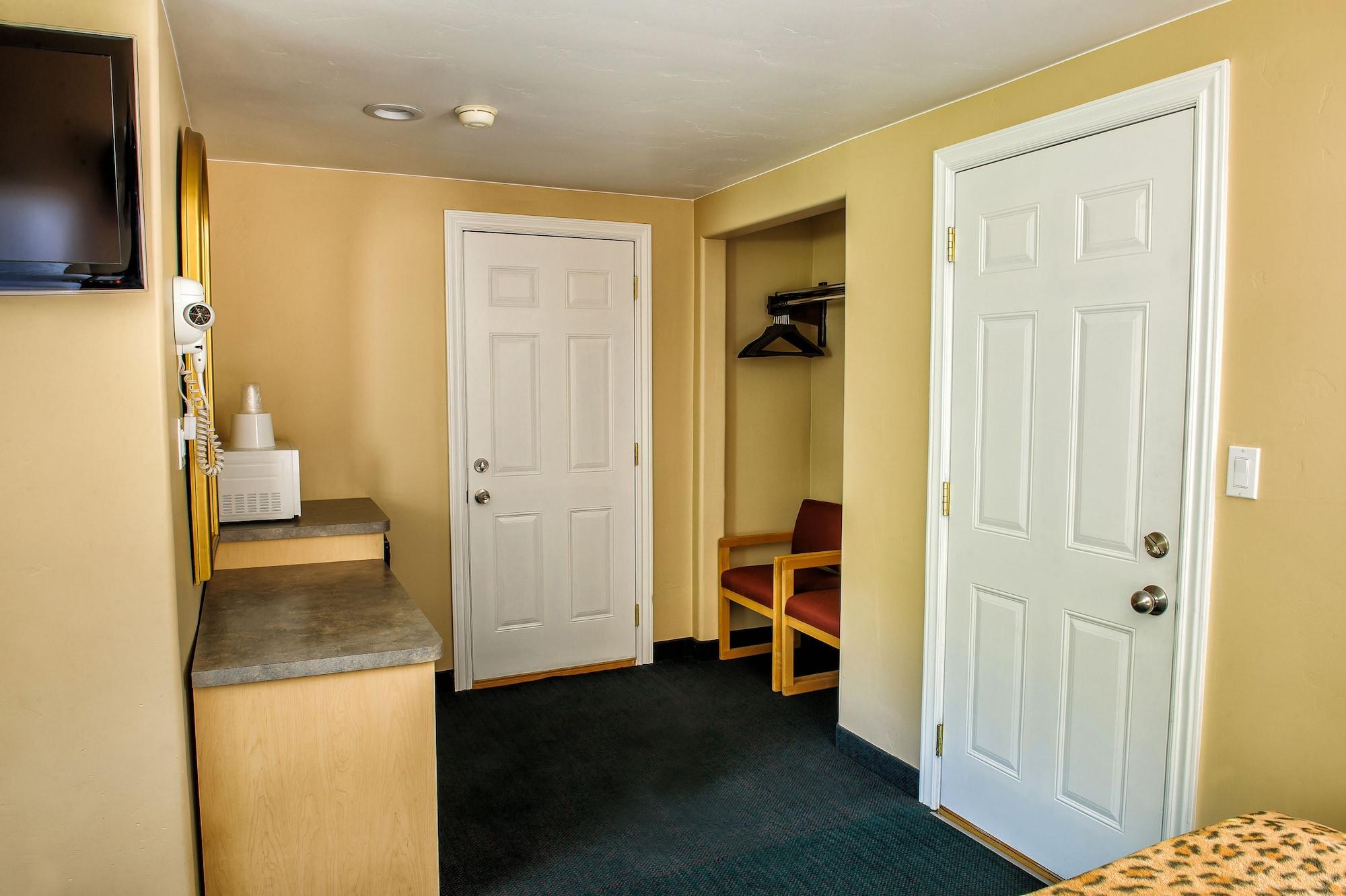 Glenwood Springs Inn 2*