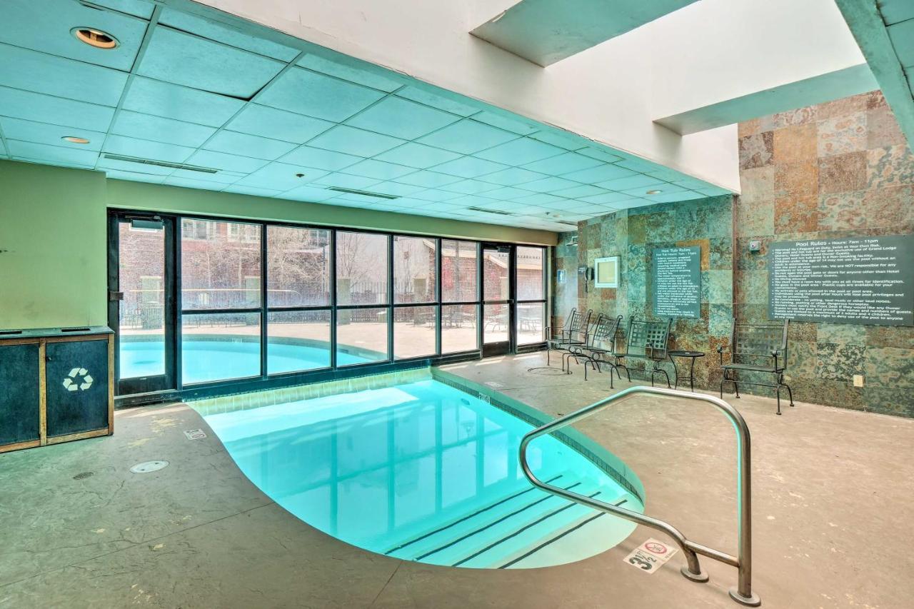 Idyllic Grand Steps To The Cb Lifts! Apartment Mount Crested Butte