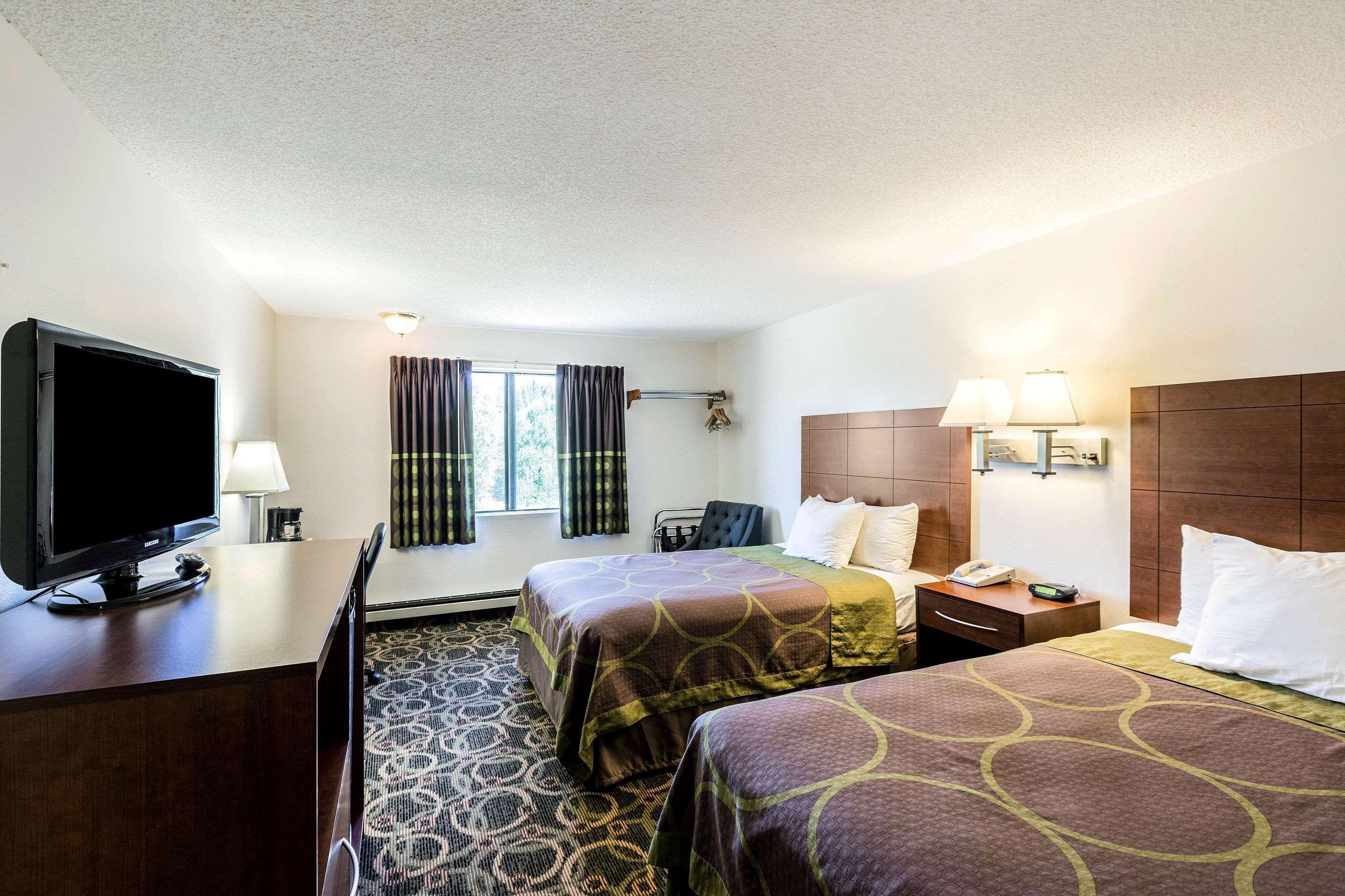 Rodeway Inn 2*
